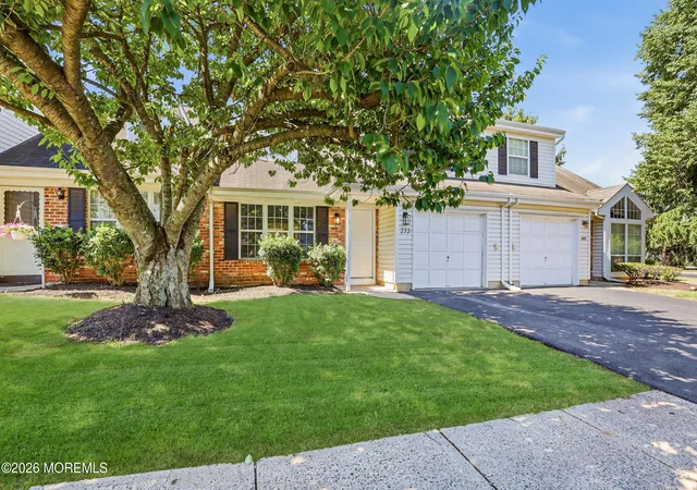 Homes for sale in Franklin, NJ | 273 Edgeware Ct, Franklin, NJ 08873 | MLS# 22617304