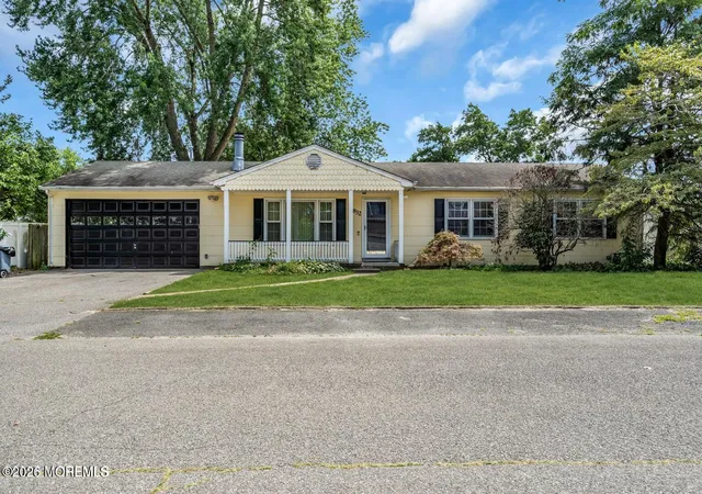 Photo 2 of Single family home for sale at 832 7th Avenue, Toms River, NJ 08757 | MLS# 22617360 | Listing updated on 2026-06-09