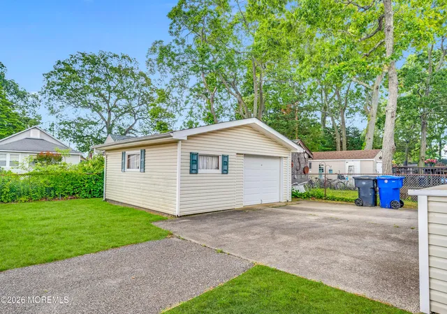 Photo 2 of Sale Pending at 201 Lillie Rd, Toms River, NJ 08753 | MLS# 22617671 | Listing updated on 2026-10-01