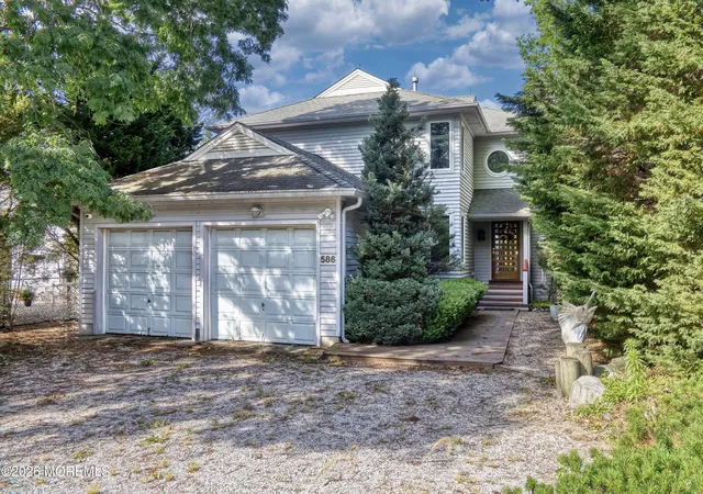 Photo 2 of Sale Pending at 586 Kingfisher Cir, Brick, NJ 08723 | MLS# 22618015 | Listing updated on 2026-07-28