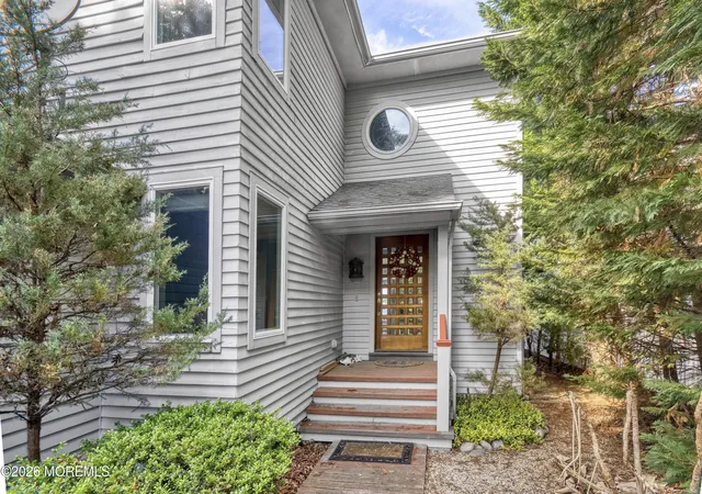 Photo 3 of Sale Pending at 586 Kingfisher Cir, Brick, NJ 08723 | MLS# 22618015 | Listing updated on 2026-07-28