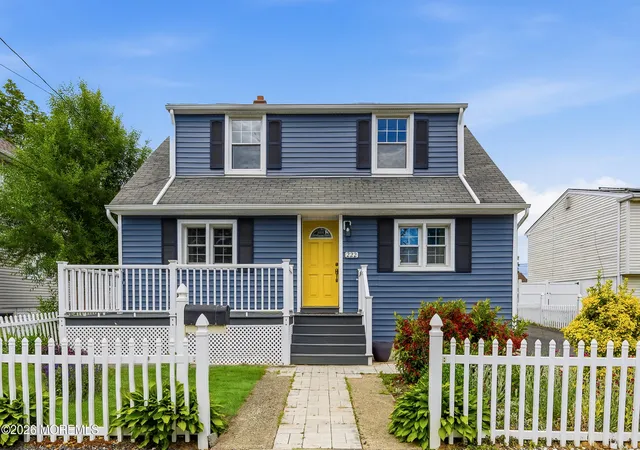 Homes for sale in Keyport, NJ | 222 Raritan St, Keyport, NJ 07735 | MLS# 22617520