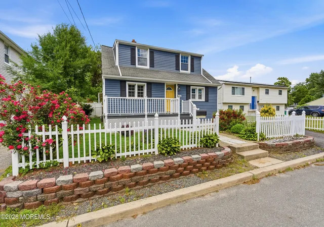 Homes for sale in Keyport, NJ | 222 Raritan St, Keyport, NJ 07735 | MLS# 22617520