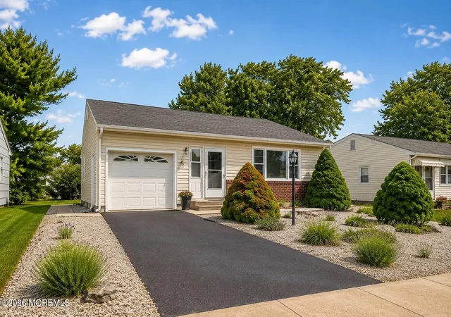 2nd image of 160 Westbrook Dr, Toms River, NJ 08757 | MLS# 22617571