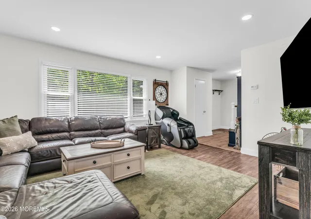 5th image of 633 Garfield Ave, Toms River, NJ 08753 | MLS# 22617696