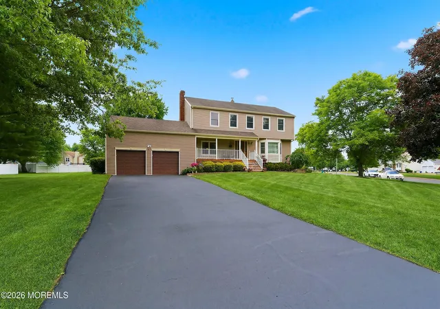 2nd image of 7 N Devon Dr, Manalapan, NJ 07726 | MLS# 22617710