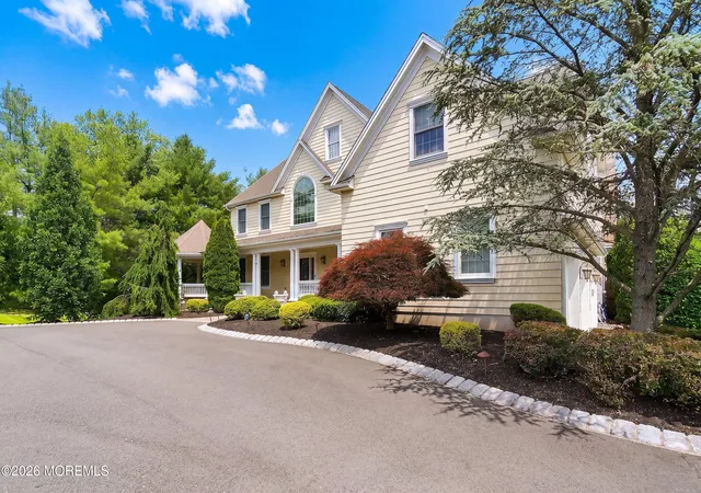 Homes for sale in Middletown, NJ | 24 Garryford Dr, Middletown, NJ 07748 | MLS# 22618179
