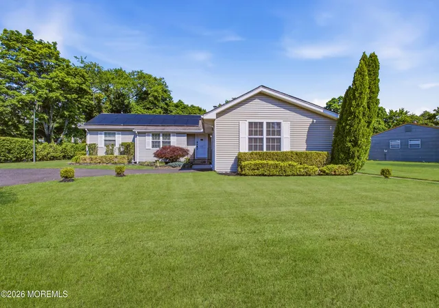 Photo 1 of Single family home for sale at 1370 Red Oak Dr, Lakewood, NJ 08701 | MLS# 22618163 | Listing updated on 2026-10-05