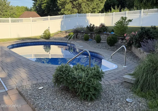 5th image of 20 Bayberry Dr, Holmdel, NJ 07733 | MLS# 22617725
