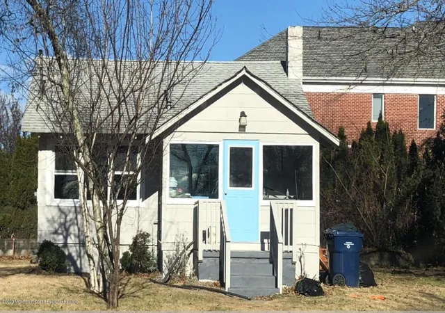 1st image of 415 W Lincoln Ave, Oakhurst, NJ 07755 | MLS# 22617820