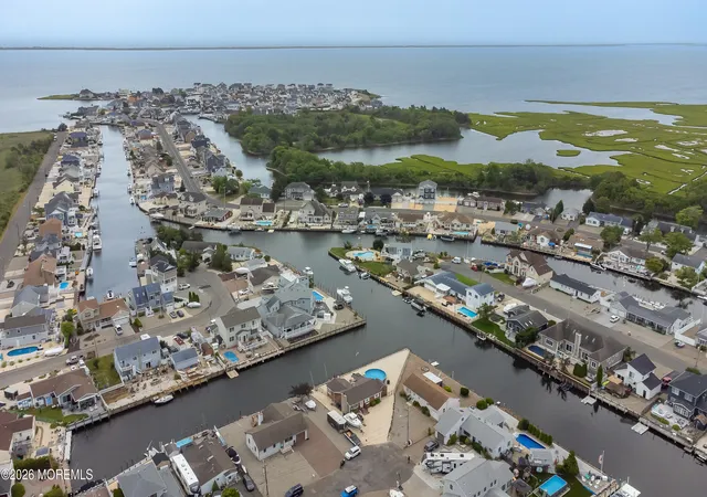 4th image of 1005 Painter Pt Pt, Lanoka Harbor, NJ 08734 | MLS# 22617936