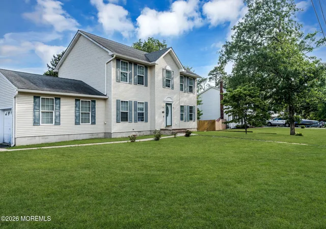 Photo 3 of Sale Pending at 1240 Broadway Blvd, Toms River, NJ 08757 | MLS# 22617955 | Listing updated on 2026-09-16