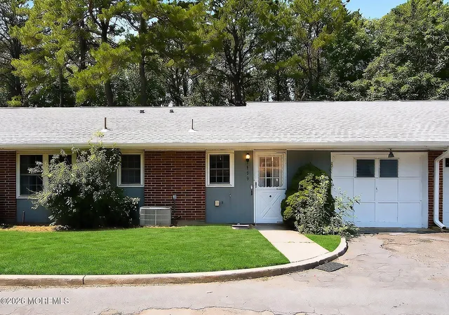 Homes for sale in Lakewood, NJ | 419b Chatham Ct, Lakewood, NJ 08701 | MLS# 22620279