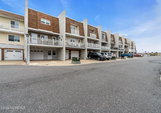 Homes for sale in Sea Bright, NJ | 5 Sandpiper Ln, Sea Bright, NJ 07760 | MLS# 22618724
