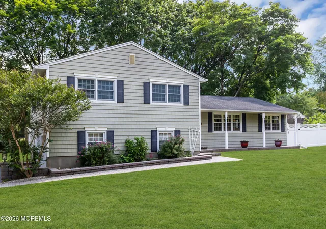 Homes for sale in Red Bank, NJ | 375 Oak Hill Rd, Red Bank, NJ 07701 | MLS# 22618272