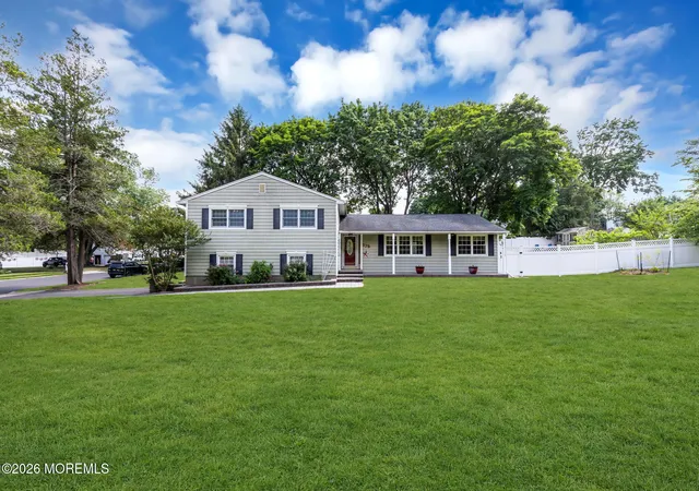 Homes for sale in Red Bank, NJ | 375 Oak Hill Rd, Red Bank, NJ 07701 | MLS# 22618272