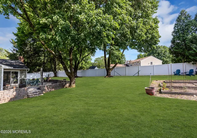 Homes for sale in Red Bank, NJ | 375 Oak Hill Rd, Red Bank, NJ 07701 | MLS# 22618272