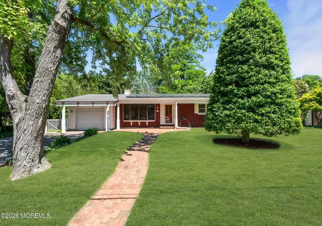 3rd image of 39 Court Dr, Shrewsbury Boro, NJ 07702 | MLS# 22617993