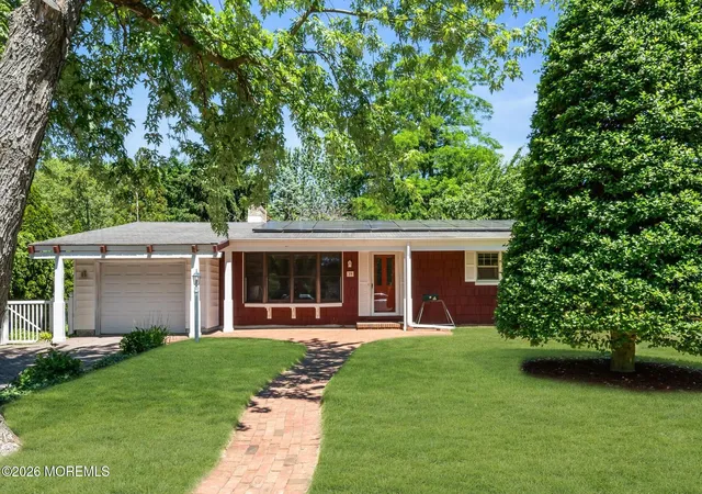 4th image of 39 Court Dr, Shrewsbury Boro, NJ 07702 | MLS# 22617993