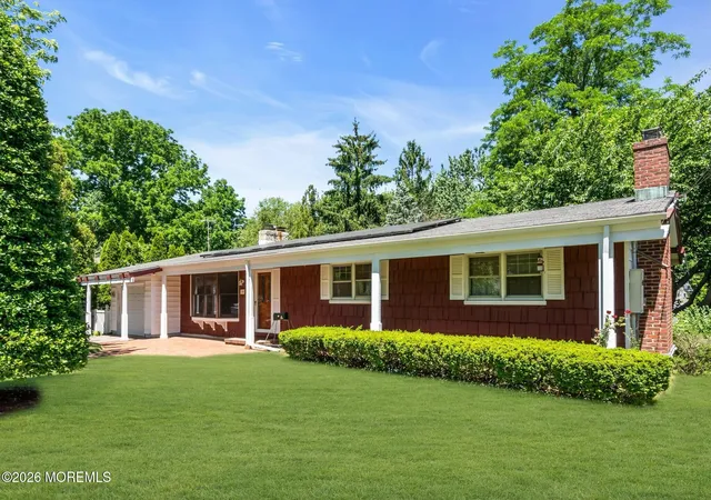 5th image of 39 Court Dr, Shrewsbury Boro, NJ 07702 | MLS# 22617993