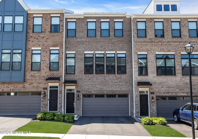 Homes for sale in Middletown, NJ | 27 Linder Ct, Middletown, NJ 07748 | MLS# 22620388