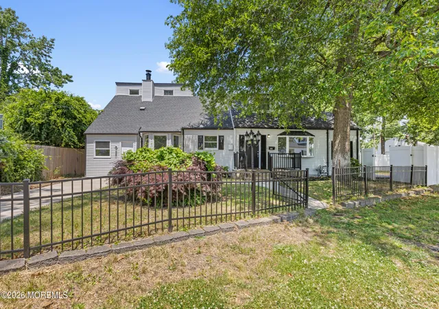 Homes for sale in Hazlet, NJ | 55 11Th St, Hazlet, NJ 07734 | MLS# 22618934