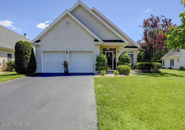 Homes for sale in Manalapan, NJ | 53 Yates Rd, Manalapan, NJ 07726 | MLS# 22618587