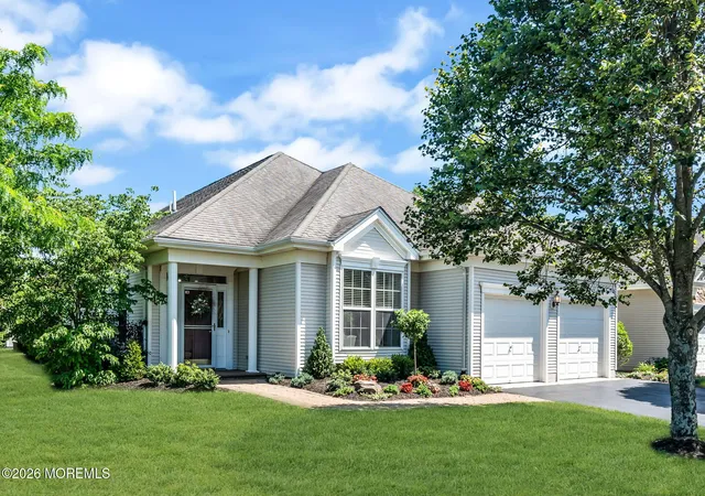 Photo 2 of Single family home for sale at 83 Huntington Dr, Jackson, NJ 08527 | MLS# 22618117 | Listing updated on 2026-08-24