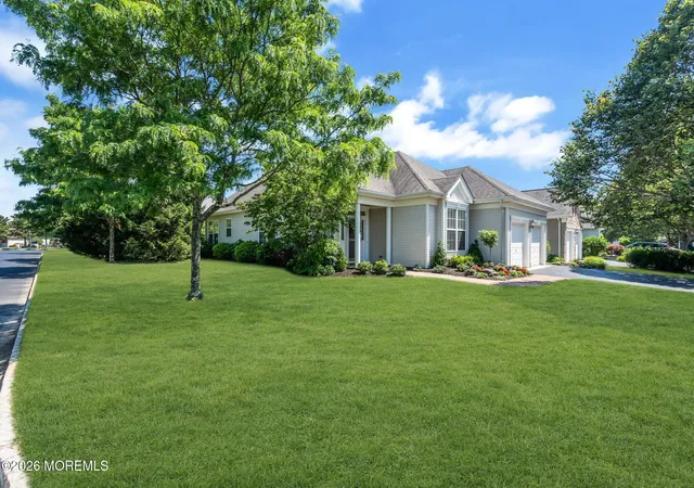 Photo 4 of Single family home for sale at 83 Huntington Dr, Jackson, NJ 08527 | MLS# 22618117 | Listing updated on 2026-08-24