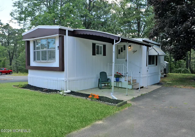 Photo 1 of Manufactured home for sale at 4 Fox St, Whiting, NJ 08759 | MLS# 22618137 | Listing updated on 2026-09-14