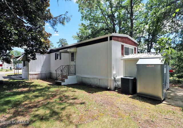 Photo 25 of Manufactured home for sale at 4 Fox St, Whiting, NJ 08759 | MLS# 22618137 | Listing updated on 2026-10-01