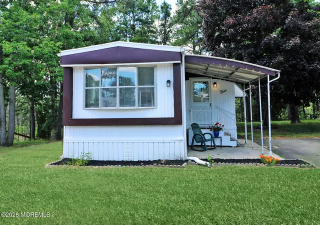 Photo 2 of Manufactured home for sale at 4 Fox St, Whiting, NJ 08759 | MLS# 22618137 | Listing updated on 2026-09-14