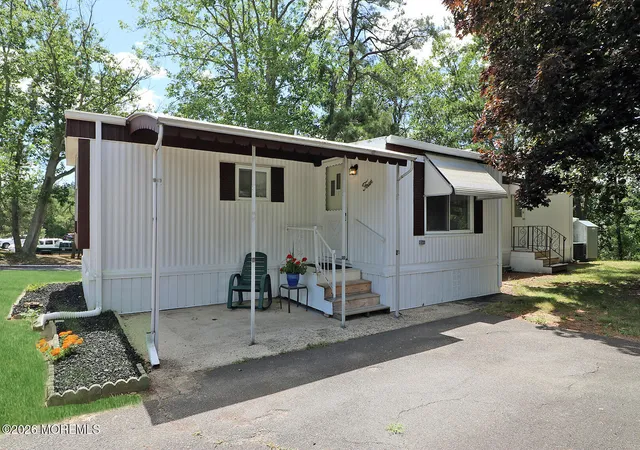 Photo 3 of Manufactured home for sale at 4 Fox St, Whiting, NJ 08759 | MLS# 22618137 | Listing updated on 2026-09-14