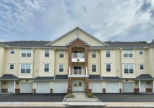 Homes for sale in Franklin Twp, NJ | 2201 Ambassador Ct, Franklin Twp, NJ 08873 | MLS# 22618132
