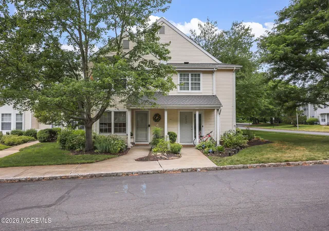 Homes for sale in Manalapan, NJ | 201 Paddington Ct, Manalapan, NJ 07726 | MLS# 22618166