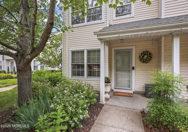 Homes for sale in Manalapan, NJ | 201 Paddington Ct, Manalapan, NJ 07726 | MLS# 22618166