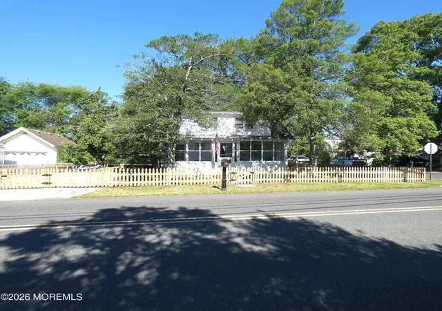 Photo 2 of Sale Pending at 220 Garfield Ave, Toms River, NJ 08753 | MLS# 22618286 | Listing updated on 2026-09-29