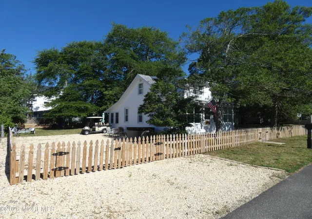 Photo 3 of Sale Pending at 220 Garfield Ave, Toms River, NJ 08753 | MLS# 22618286 | Listing updated on 2026-09-29