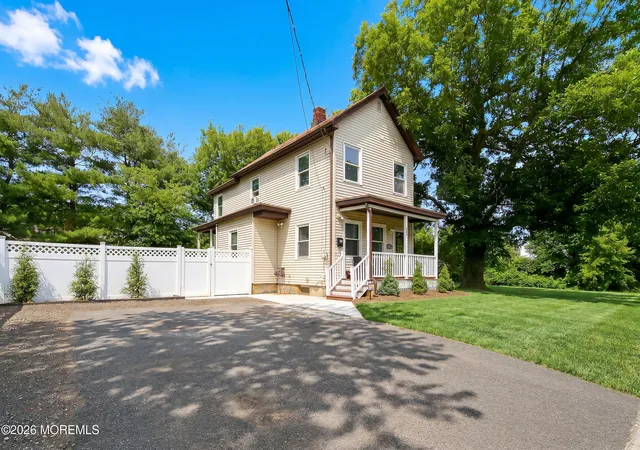 Homes for sale in Cliffwood, NJ | 60 Cliffwood Ave, Cliffwood, NJ 07721 | MLS# 22618409