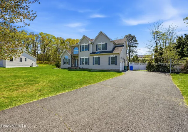 Homes for sale in Eatontown, NJ | 58 Georgetown Rd, Eatontown, NJ 07724 | MLS# 22618175