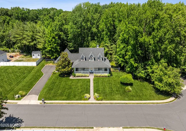 Homes for sale in Matawan, NJ | 24 Kerr Ln, Matawan, NJ 07747 | MLS# 22618583
