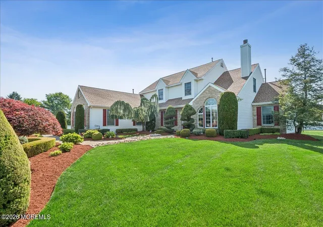5th image of 6 Bray Hollow Ct, Freehold, NJ 07728 | MLS# 22618367