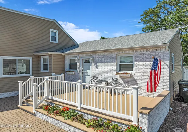 Homes for sale in Hazlet, NJ | 6 Joyce Pl, Hazlet, NJ 07730 | MLS# 22618406