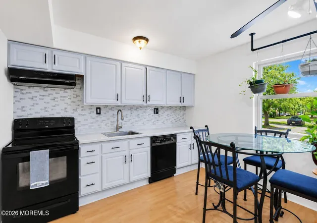 4th image of 1352 Isabella Ct, Brick, NJ 08724 | MLS# 22618738