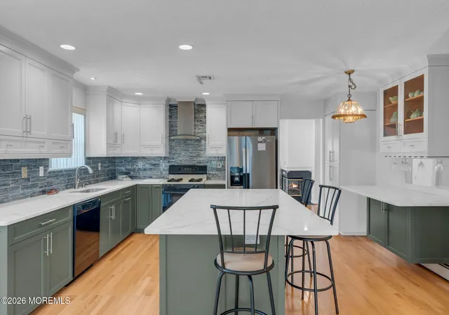 Photo 4 of Single family home for sale at 12 Blackpool Way, Toms River, NJ 08757 | MLS# 22618715 | Listing updated on 2026-10-26