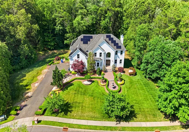 2nd image of 16 Dakota Dr, Old Bridge, NJ 08857 | MLS# 22618297