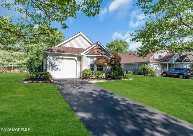 2nd image of 7 Skylark Ln, Lakewood, NJ 08701 | MLS# 22618295
