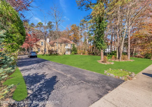 Photo 3 of Single family home for sale at 6 Pitney Ln, Jackson, NJ 08527 | MLS# 22618312 | Listing updated on 2026-07-22