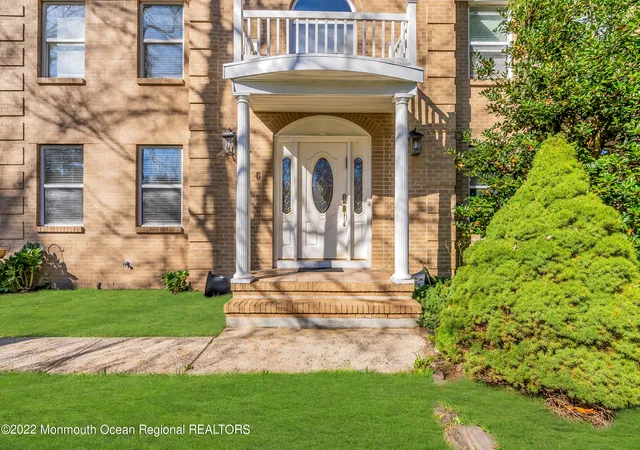 Photo 3 of Single family home for sale at 6 Pitney Ln, Jackson, NJ 08527 | MLS# 22618312 | Listing updated on 2026-07-22