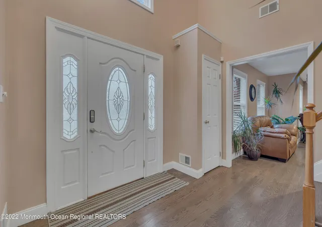 Photo 4 of Single family home for sale at 6 Pitney Ln, Jackson, NJ 08527 | MLS# 22618312 | Listing updated on 2026-07-22